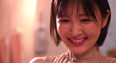 DLDSS-404短髮巨乳人妻慾求不滿趁老公不在家找男人中出-角奈